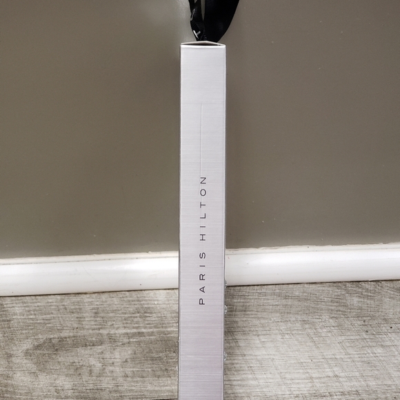 NIB Paris Hilton 5 Pc False EyeLashes - Picture 6 of 9